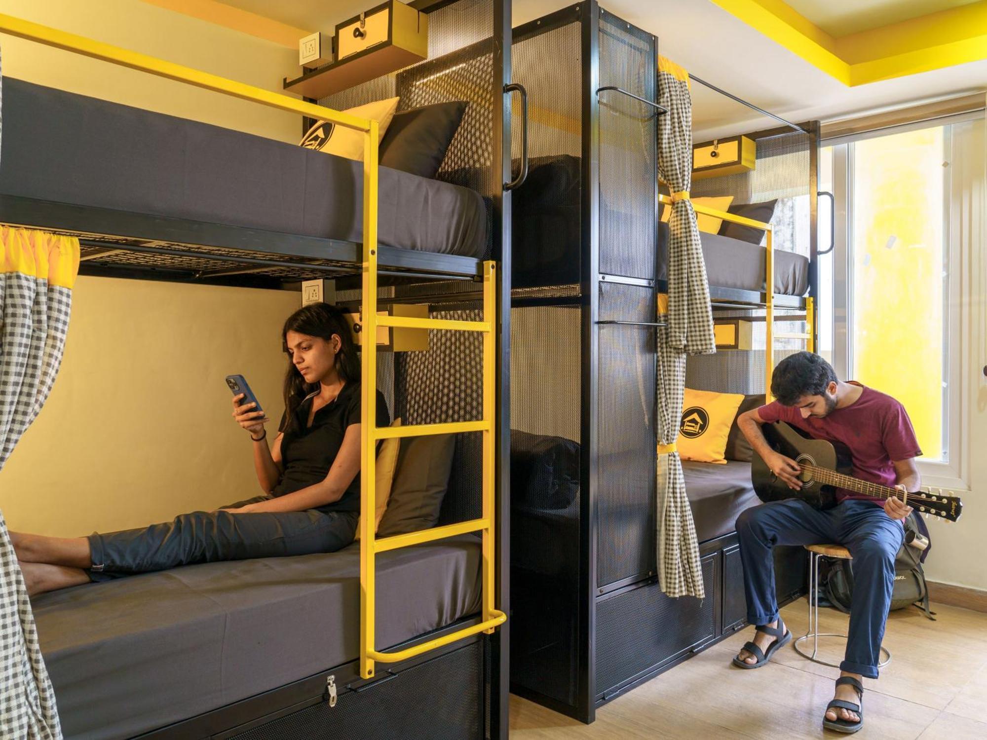 The Hosteller Dehradun Exterior foto
